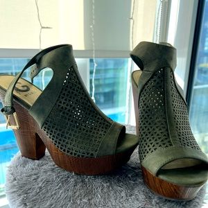 Guess Open-toed Booties; size 8